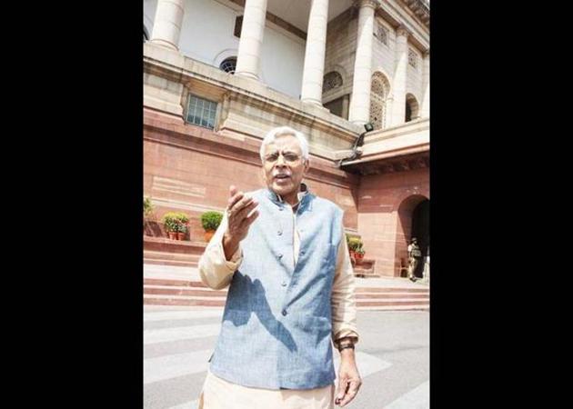 Ex-MP Shivanand Tiwary’s FB post on CM Nitish Kumar may exacerbate crisis in Bihar’s ruling grand alliance. (HT file photo) Ex-MP Shivanand Tiwary’s FB post on CM Nitish Kumar may exacerbate crisis in Bihar’s ruling grand alliance. (HT file photo)