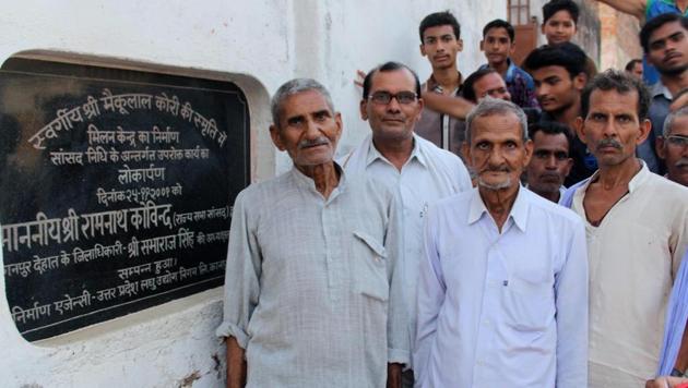 Villagers at Bihar Governor Ram Nath Kovind's village Paraunkhdera Pur in Kanpur Dehat on Monday. (PTI) Villagers at Bihar Governor Ram Nath Kovind's village Paraunkhdera Pur in Kanpur Dehat on Monday. (PTI)