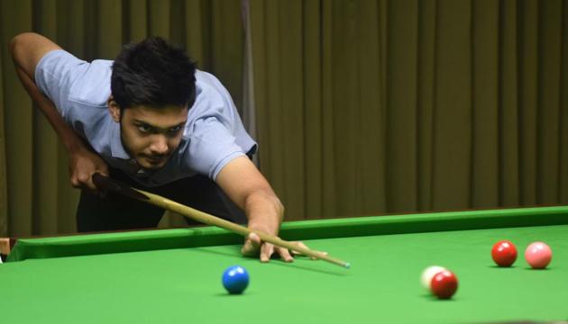 Taaha Khan in action during PYC Green Baize Open Snooker Challenge 2017 match at PYC in Pune. (Pratham Gokhale/HT PHOTO) Taaha Khan in action during PYC Green Baize Open Snooker Challenge 2017 match at PYC in Pune. (Pratham Gokhale/HT PHOTO)