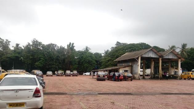 Deserted RTOs were a common sight in Mumbai on Thursday. (HT Photo) Deserted RTOs were a common sight in Mumbai on Thursday. (HT Photo)