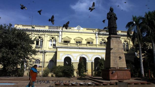 The Town Hall was the headquarters of Municipal Corporation of Delhi once. It has been lying vacant since 2010.(Sonu Mehta / HT FILE)