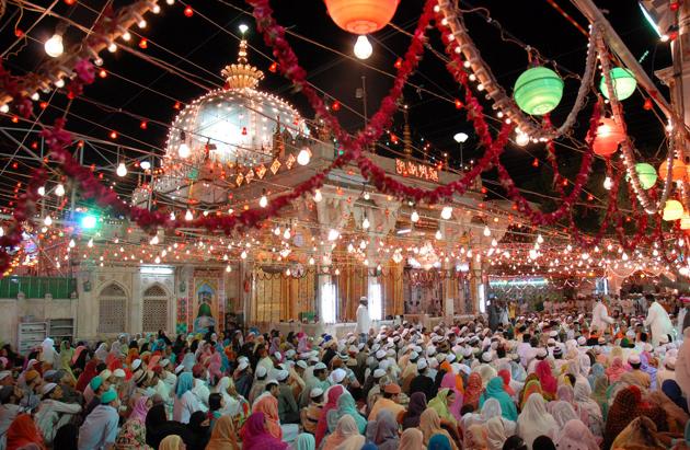 Tourism - Rajasthan - Celebrations of the 'Urs' at the Ajmer Sharif Dargah - Photo Deepak Sharma Tourism - Rajasthan - Celebrations of the 'Urs' at the Ajmer Sharif Dargah - Photo Deepak Sharma