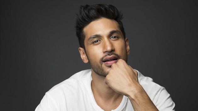 Arjun Kanungo says pop culture exists to push the boundaries of Bollywood. (HT Photo) Arjun Kanungo says pop culture exists to push the boundaries of Bollywood. (HT Photo)