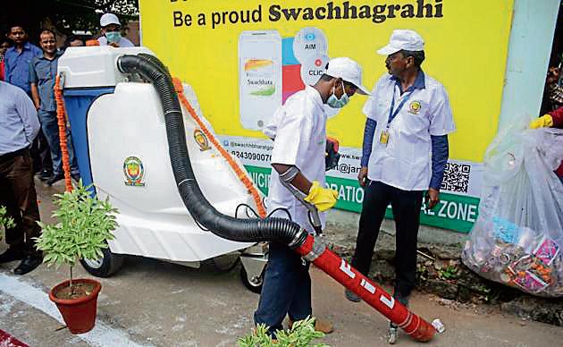 Lieutenant governor Anil Baijal on Saturday flagged off six mechanical sweepers and other world-class machines to ensure better sanitation and cleanliness in the localities falling under the jurisdiction of SDMC. Lieutenant governor Anil Baijal on Saturday flagged off six mechanical sweepers and other world-class machines to ensure better sanitation and cleanliness in the localities falling under the jurisdiction of SDMC.