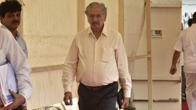 Shiv Sena’s Subhash Desai at the Vidhan Bhavan. (anshuman poyrekar/ht photo) Shiv Sena’s Subhash Desai at the Vidhan Bhavan. (anshuman poyrekar/ht photo)