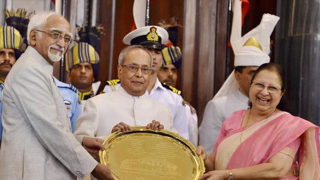 President Pranab Mukherjee with vice-president and Rajya Sabha chairman Hamid Ansari and Lok Sabha Speaker Sumitra Mahajan, Central Hall in New Delhi , July 23 (PTI) President Pranab Mukherjee with vice-president and Rajya Sabha chairman Hamid Ansari and Lok Sabha Speaker Sumitra Mahajan, Central Hall in New Delhi , July 23 (PTI)