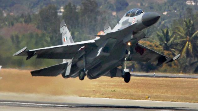 A state government spokesperson said the IAF was preparing to land its cargo planes on the road-runway on the expressway.(PTI)
