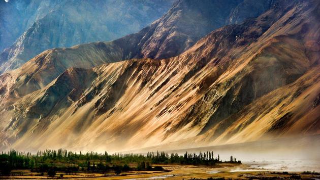 Ladakh mesmerises you by its numerous mountain passes. (Make MyTrip/Facebook) Ladakh mesmerises you by its numerous mountain passes. (Make MyTrip/Facebook)