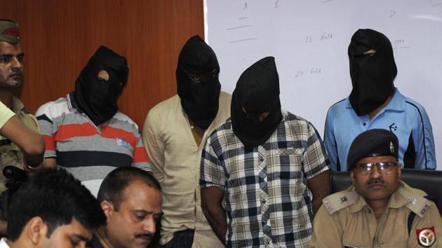 Of the four arrested, three own mobile phone shops in Delhi. They provided the stolen parts to owners of cell phone shops and those running phone repair shops in the same city, police said. (Sunil Ghosh/HT Photo) Of the four arrested, three own mobile phone shops in Delhi. They provided the stolen parts to owners of cell phone shops and those running phone repair shops in the same city, police said. (Sunil Ghosh/HT Photo)
