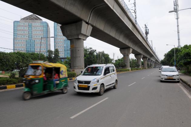 In his complaint to the police, the cab driver said he was robbed of his car on his way home after refuelling. (Parveen Kumar/HT) In his complaint to the police, the cab driver said he was robbed of his car on his way home after refuelling. (Parveen Kumar/HT)