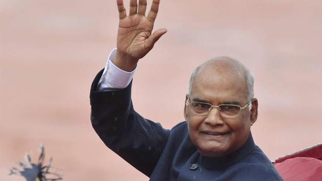 Newly sworn-in President Ram Nath Kovind waves as he leaves in a regal buggy after inspecting a guard of honour in the forecourt of the Rashtrapati Bhavan in New Delhi on Tuesday. R (PTI) Newly sworn-in President Ram Nath Kovind waves as he leaves in a regal buggy after inspecting a guard of honour in the forecourt of the Rashtrapati Bhavan in New Delhi on Tuesday. R (PTI)