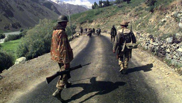 Preliminary investigations by the Indian Army into reports of infiltrations along Batalik sector revealed that tactics and firepower being used were unlike those associated with insurgents and further reports of incursions along Dras, Mushkoh and Kaksar sectors forced the Government of India to engage Operation Vijay with a mobilization of nearly 30,000 troops to the Kargil-Dras region. (Prakash Singh / HT Photo)