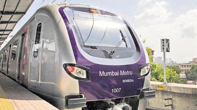 Commuters will be able to buy tickets or monthly passes using the Mumbai Metro app.(HT)