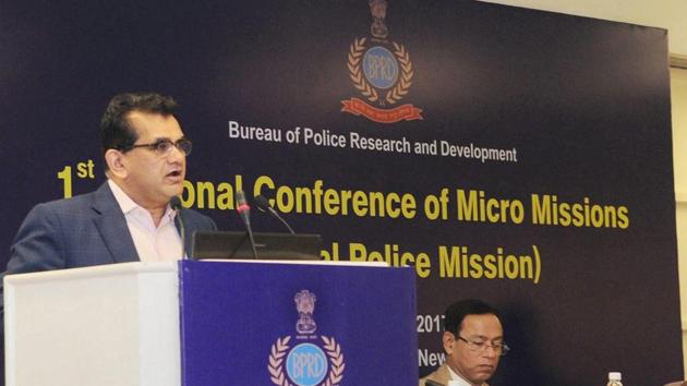 NITI Aayog CEO Amitabh Kant addressing a conference in May 2017.(PTI)