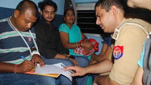 Two passengers, who resisted, were stabbed by the robbers. (Sakib Ali/HT Photo) Two passengers, who resisted, were stabbed by the robbers. (Sakib Ali/HT Photo)
