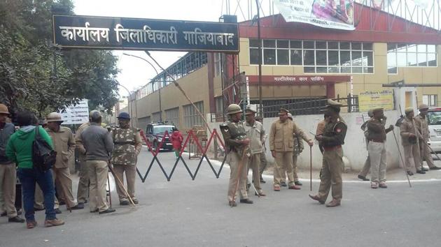 The officials said that two of the constables were from Kavi Nagar, while one each was from Sahibabad police station and police lines. (HT Representative Photo) The officials said that two of the constables were from Kavi Nagar, while one each was from Sahibabad police station and police lines. (HT Representative Photo)