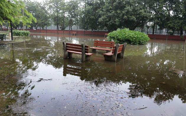 View of flooded park in sector 46 after heavy lashed the region on Thursday. (Keshav Singh/HT Photo) View of flooded park in sector 46 after heavy lashed the region on Thursday. (Keshav Singh/HT Photo)