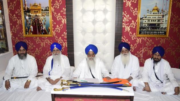 During a meeting of five Sikh high priests on Thursday, it was decided that such a kirpan will not be allowed as it fails to accomplish the “purpose” of kirpan, said the jathedarh, without elaborating on the matter. (Sameer Sehgal/HT Photo) During a meeting of five Sikh high priests on Thursday, it was decided that such a kirpan will not be allowed as it fails to accomplish the “purpose” of kirpan, said the jathedarh, without elaborating on the matter. (Sameer Sehgal/HT Photo)