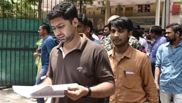 Candidates come out after appearing for the UPSC Civil Services Preliminary Exam 2017 in New Delhi on June 18. (Arvind Yadav/HT PHOTO) Candidates come out after appearing for the UPSC Civil Services Preliminary Exam 2017 in New Delhi on June 18. (Arvind Yadav/HT PHOTO)