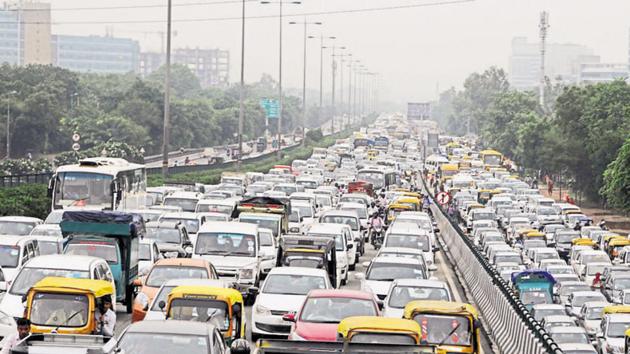 The tailbacks on the expressway stretched for miles on July 28, 2016. (Parveen Kumar/HT File) The tailbacks on the expressway stretched for miles on July 28, 2016. (Parveen Kumar/HT File)