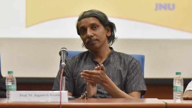 The vice chancellor of JNU can’t be unaware that Indians love their army and are proud of it. It’s perhaps the most respected institution in the country. We don’t need tanks on our lawns to remind us. (Vipin Kumar/HT PHOTO) The vice chancellor of JNU can’t be unaware that Indians love their army and are proud of it. It’s perhaps the most respected institution in the country. We don’t need tanks on our lawns to remind us. (Vipin Kumar/HT PHOTO)