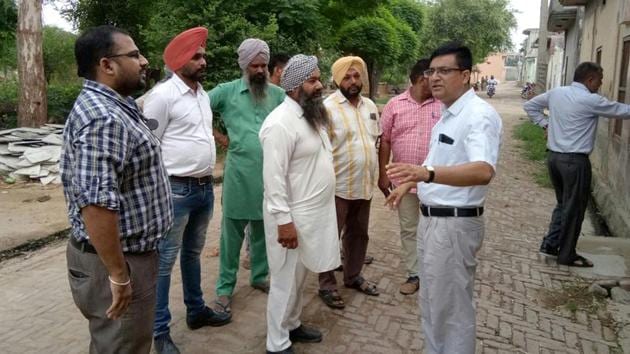 Six of the 11 water samples of water tanks sent to Giaspura area by municipal corporation (MC) have failed the purity test. (HT Photo) Six of the 11 water samples of water tanks sent to Giaspura area by municipal corporation (MC) have failed the purity test. (HT Photo)