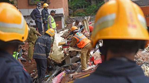 The spot where the Ghatkopar building collapsed. (Satyabrata Tripathy/HT Photo) The spot where the Ghatkopar building collapsed. (Satyabrata Tripathy/HT Photo)