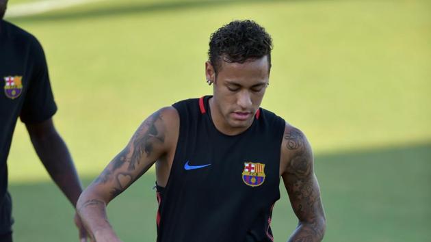 Barcelona star Neymar has been linked with a move to Paris Saint-Germain.(AFP)