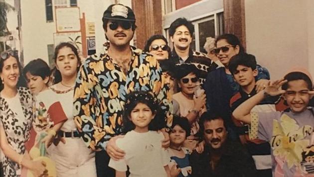 Sonam Kapoor with her entire gang. Can you spot her? (Twitter) Sonam Kapoor with her entire gang. Can you spot her? (Twitter)