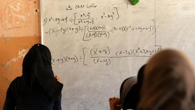 Iraqi girls attend a maths class at a school in western Mosul on July 27, 2017 (AFP Photo) Iraqi girls attend a maths class at a school in western Mosul on July 27, 2017 (AFP Photo)