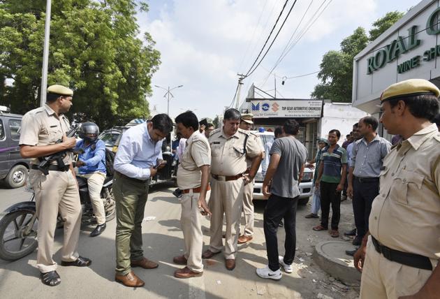A police officer who met the victim on Thursday, requesting anonymity, said, “It is an incident of road rage. (Representational image). (HT PHOTO) A police officer who met the victim on Thursday, requesting anonymity, said, “It is an incident of road rage. (Representational image). (HT PHOTO)