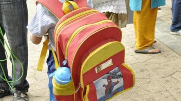 Schools admit they have not succeeded in reducing the weight of the bags