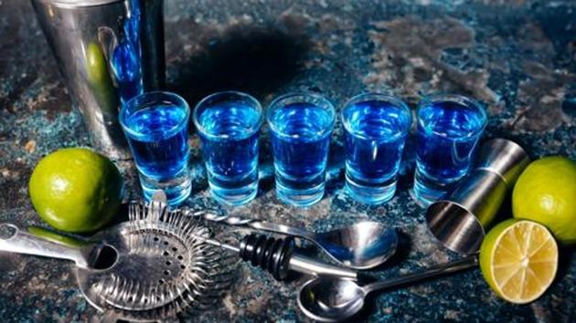 Many people think that necking a cocktail will help them relax, but it turns out the relationship between stress and booze is a two-way street. (Getty Images) Many people think that necking a cocktail will help them relax, but it turns out the relationship between stress and booze is a two-way street. (Getty Images)