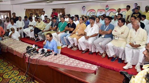 Congress spokesperson Shaktisingh Gohil speaks as Gujarat Congress MLAs look on during a press conference at a resort on the outskirts of Bengaluru on Sunday. (PTI) Congress spokesperson Shaktisingh Gohil speaks as Gujarat Congress MLAs look on during a press conference at a resort on the outskirts of Bengaluru on Sunday. (PTI)