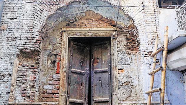 A doorway in Old Delhi’s Bulbuli Khana. (Mayank Austen Soofi) A doorway in Old Delhi’s Bulbuli Khana. (Mayank Austen Soofi)