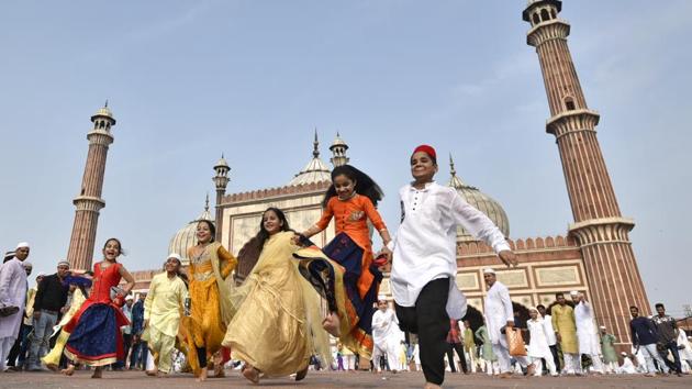 On September 19, 2010, two bikers had fired upon tourists at the gate of Jama Masjid in Old Delhi. Two Taiwanese sustained bullet injuries. Also, there was a mild explosion from a bomb fitted in an abandoned car left in that area.(Sushil Kumar/HT PHOTO) On September 19, 2010, two bikers had fired upon tourists at the gate of Jama Masjid in Old Delhi. Two Taiwanese sustained bullet injuries. Also, there was a mild explosion from a bomb fitted in an abandoned car left in that area.(Sushil Kumar/HT PHOTO)
