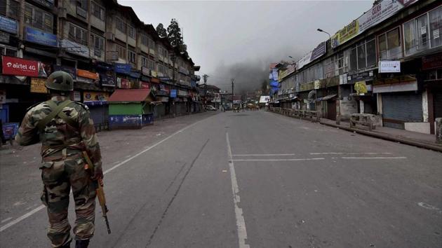 An empty street in Darjeeling during the GJM’s bandh and the government’s prohibition of internet and local TV news. (PTI) An empty street in Darjeeling during the GJM’s bandh and the government’s prohibition of internet and local TV news. (PTI)