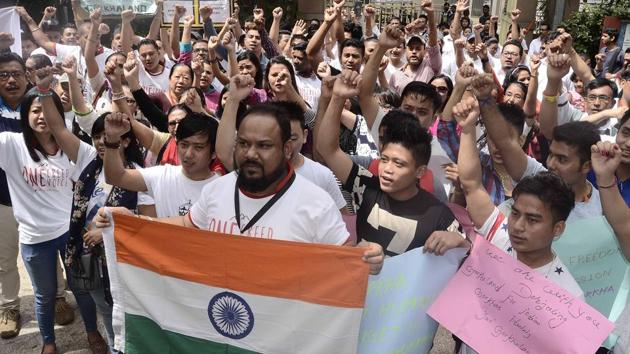 Gorkha's who settled in Pune took out a protest march to support the Gorkhaland demand in West Bengal. The march was organised by Global Gorkha Unity from Ambedkar garden to Council hall. (Ravindra Joshi/HT) Gorkha's who settled in Pune took out a protest march to support the Gorkhaland demand in West Bengal. The march was organised by Global Gorkha Unity from Ambedkar garden to Council hall. (Ravindra Joshi/HT)