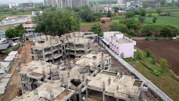 Enacted by the Centre in 2016, RERA Act aims to bring clarity and ensure fair practices in the real estate sector that would protect the interest of buyers. Maharashtra was one of the first states to notify its rules under the Act and establish Maha RERA.(HT PHOTO)