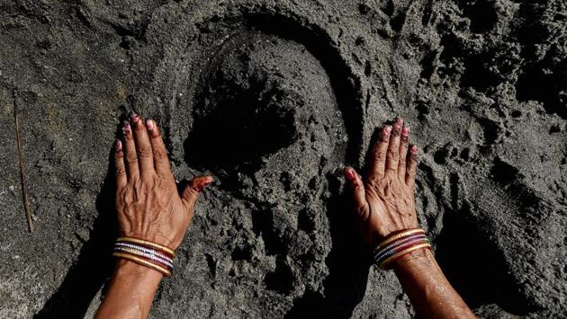 It is believed that Ravana was a devotee of Shiv, so Lord Ram had asked Hanuman to get the biggest Shivalingam to Rameswaram so that he could pray and seek forgiveness for the killing of Ravana. With the auspicious hour fleeting, Sita created a linga out of sand which Rama prayed to before heading towards Ayodhya. (R Senthil Kumar / PTI)