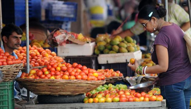 Retail prices of tomatoes have cross Rs 100 kilogram in several regions across India. (HT Photo) Retail prices of tomatoes have cross Rs 100 kilogram in several regions across India. (HT Photo)