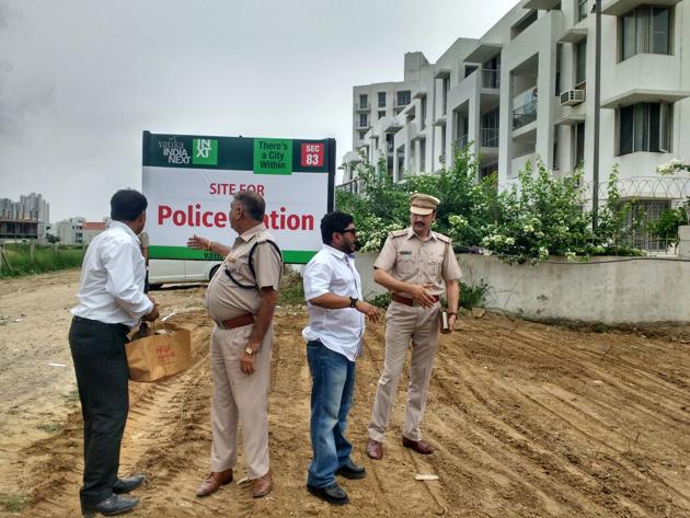 A team of Gurgaon police led by police commissioner Sandeep Khirwar visited the spot on Wednesday and inspected the plot, which has been earmarked for setting up the proposed police station. (HT PHOTO) A team of Gurgaon police led by police commissioner Sandeep Khirwar visited the spot on Wednesday and inspected the plot, which has been earmarked for setting up the proposed police station. (HT PHOTO)