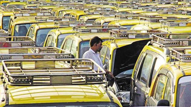 Mumbai has around 45,000 black and yellow taxis.(HT)