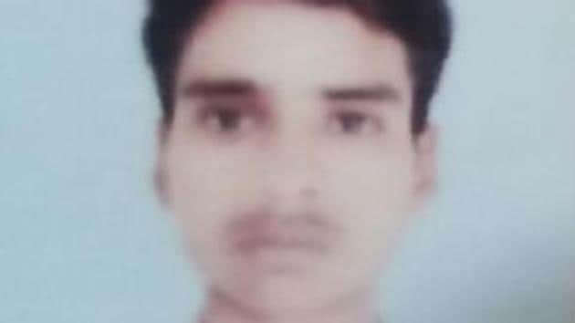 Vinod Kumar was a native of Siddharthnagar district in UP. His body was found on a footpath in Karol Bagh area. (HT Photo) Vinod Kumar was a native of Siddharthnagar district in UP. His body was found on a footpath in Karol Bagh area. (HT Photo)