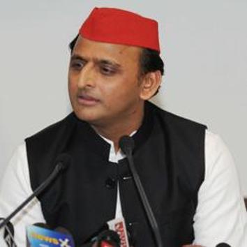 Samjawadi Party leader Akhilesh Yadav had earlier said those who wanted to leave the party were free to do so but they should not concoct excuse(HT PHOTO) Samjawadi Party leader Akhilesh Yadav had earlier said those who wanted to leave the party were free to do so but they should not concoct excuse(HT PHOTO)