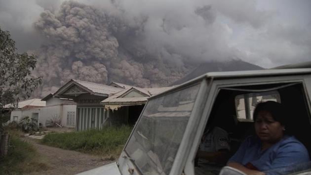 Indonesia’s Mount Sinabung volcano, located in Karo regency in North Sumatra province, erupted on August 02, 2017. The eruption on the 8,080-foot volcano was one of the biggest over the past several months and was followed by at least 19 smaller eruptions and lava flows. (Endro Rusharyanto / AP)