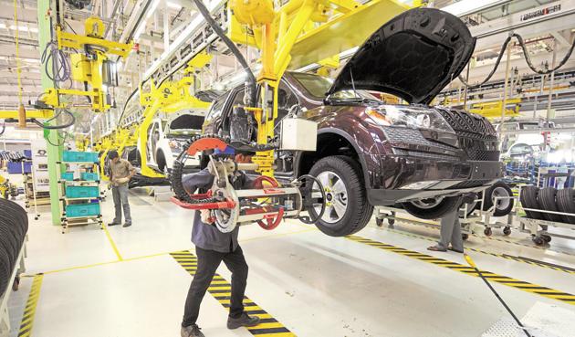 Assembly line at Mahindra Auto Plant in Chakan.(Abhijit Bh)