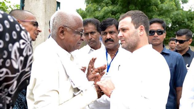 Congress vice president Rahul Gandhi meets people in flood-hit Banaskantha of Gujarat. (Courtesy: INC) Congress vice president Rahul Gandhi meets people in flood-hit Banaskantha of Gujarat. (Courtesy: INC)