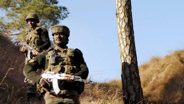 The government said 2017 has seen a sharp increase in ceasefire violations at the LoC by Pakistan.(PTI File Photo)