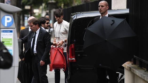 Neymar arrived for his presentation in a motorcade along with his friends and entourage. (AFP)